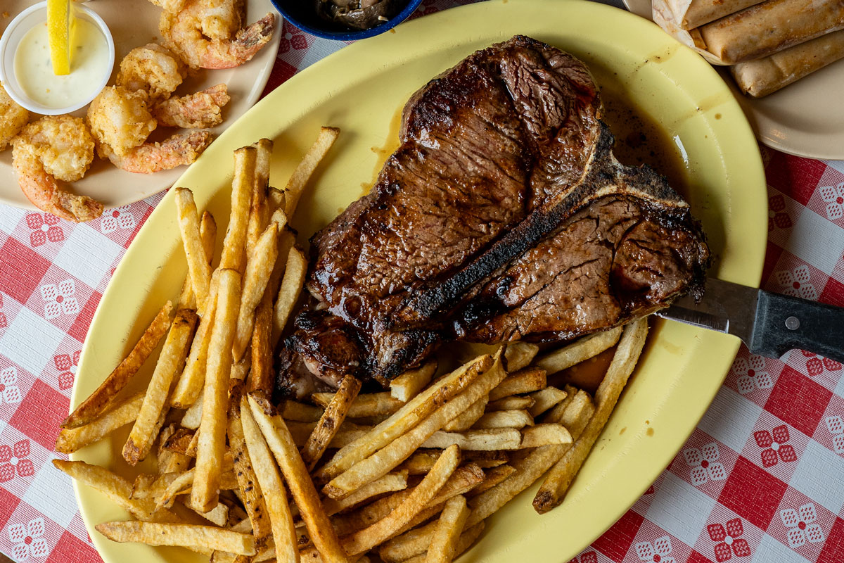 Steak at Does Eat Place in Fayetteville Arkansas