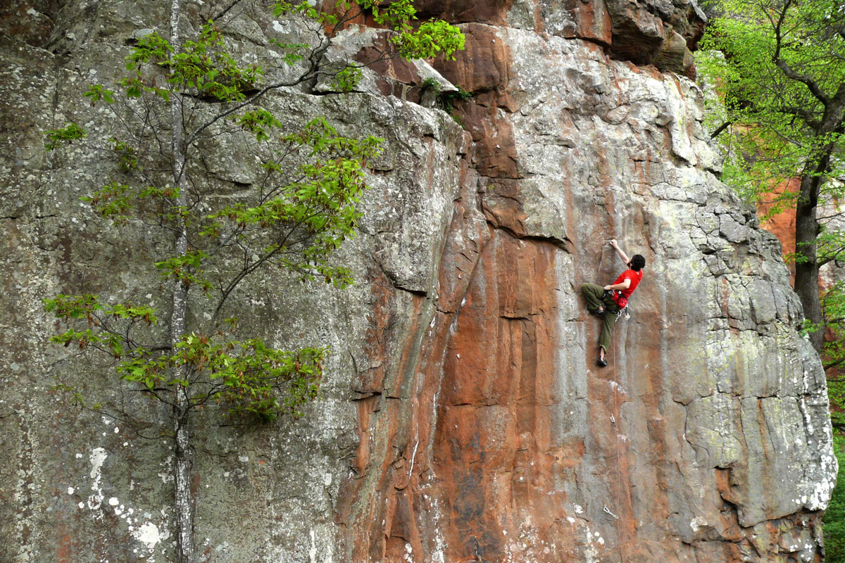 rock climbing at horseshoe canyon ranch