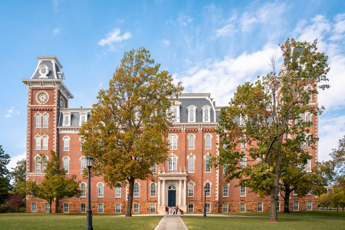 Tag Along: University of Arkansas Sights