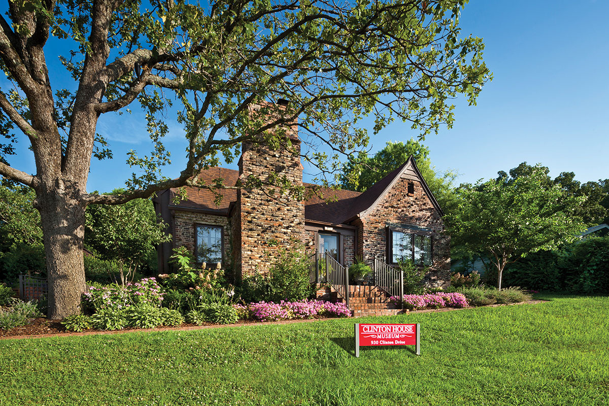 Top Historic Sites in Fayetteville, Arkansas: Self-Guided Tour