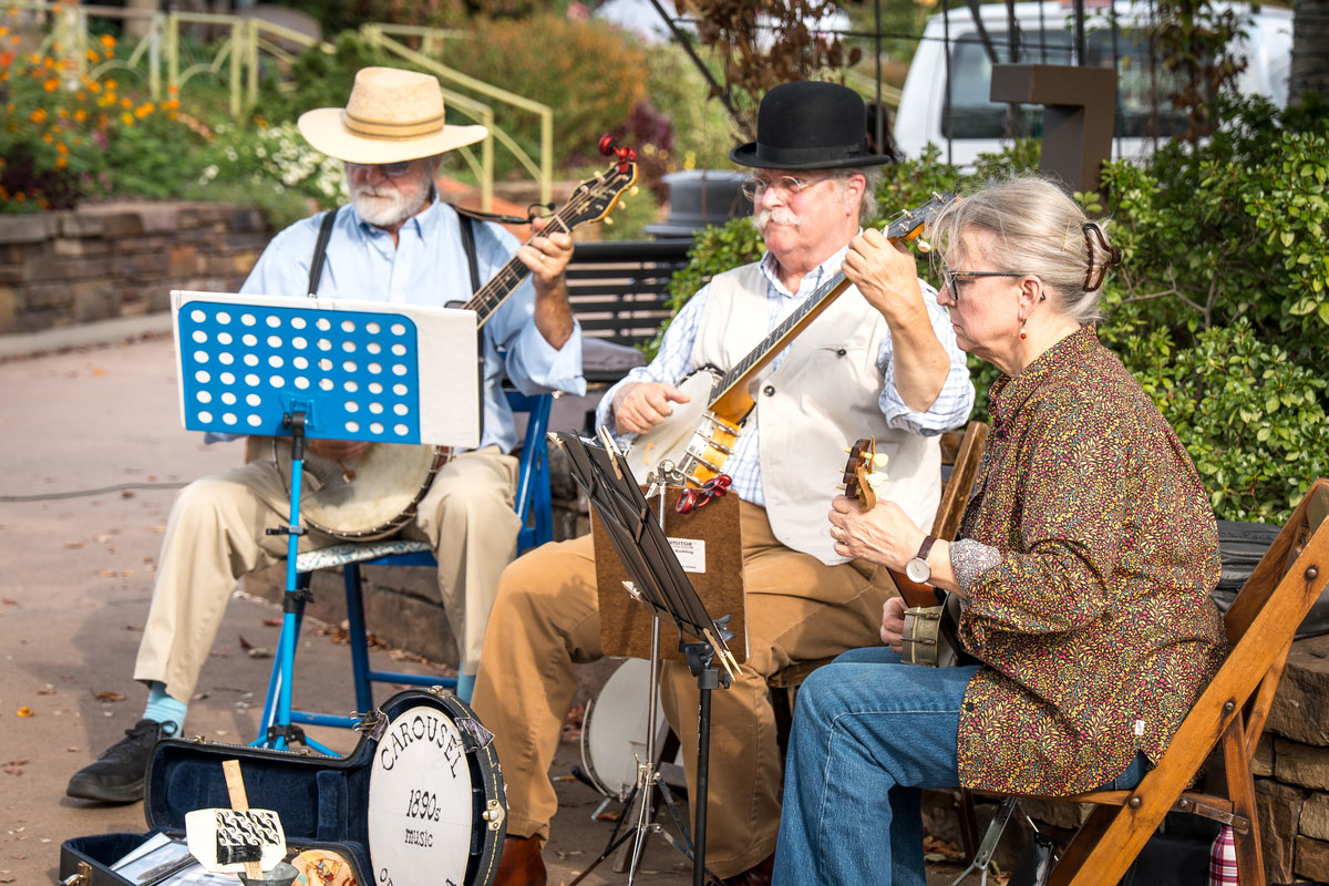 Live Music at the Fayetteville Farmers Market
